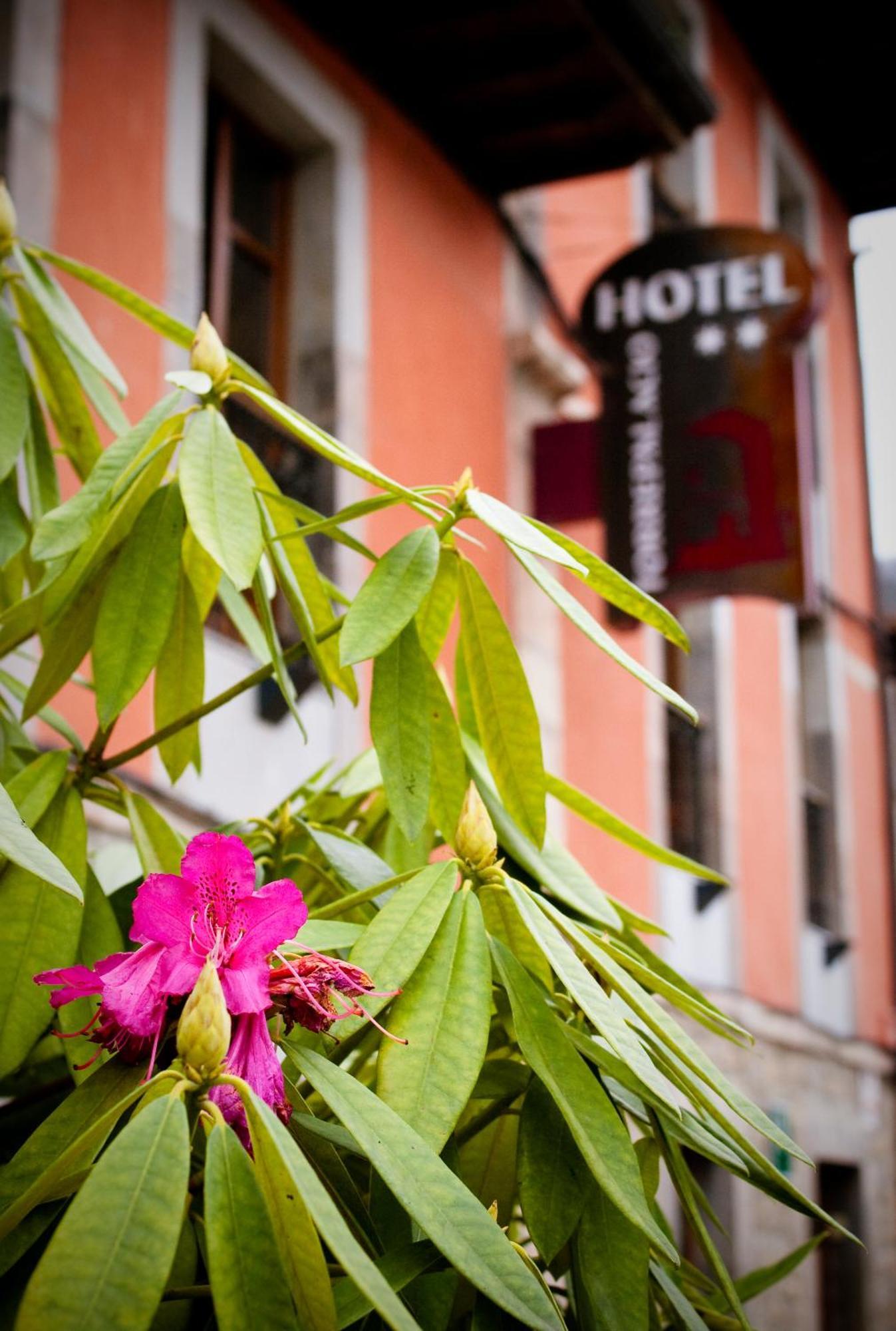 Hotel Torrepalacio Proaza Eksteriør bilde